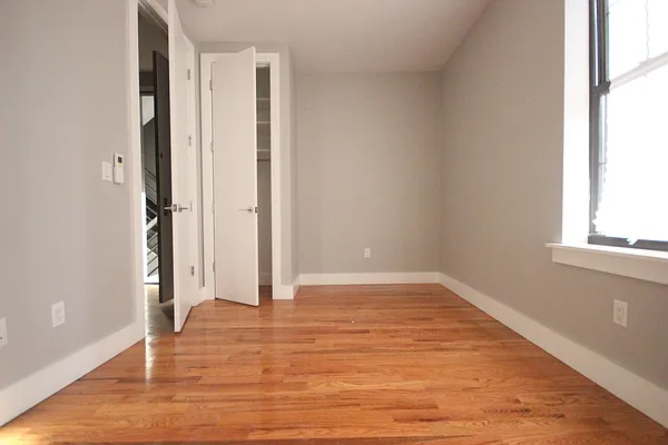 Rented by Nooklyn NYC LLC | media 45