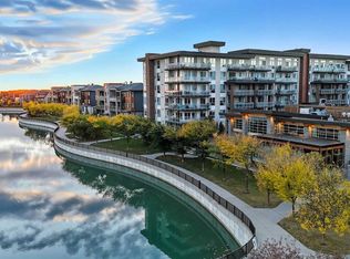 122 NE Mahogany Ctr SE #304, Calgary, AB T3M2Y1