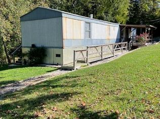 353 E Chapman Rd, La Follette, TN 37766