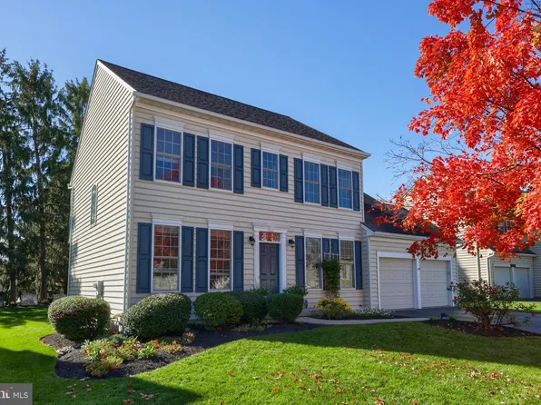 114 Charlan Blvd, Mount Joy, PA 17552