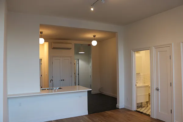 Rented by Charney Real Estate LLC | media 23