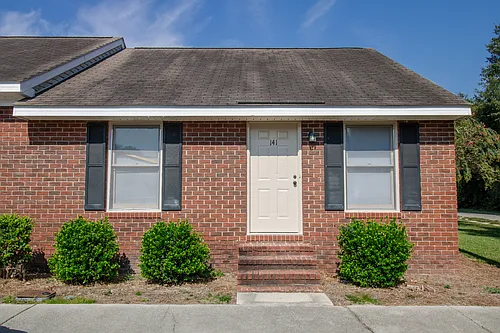 140 Lanier Dr Photo 1