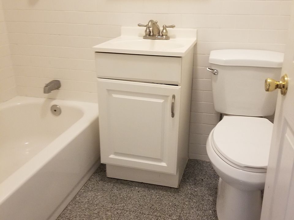 1st image of 123 Orchard St #34