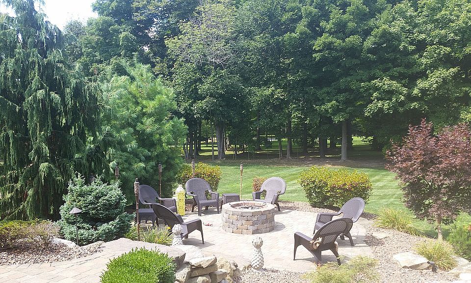 2nd image of 813 Danbury Way