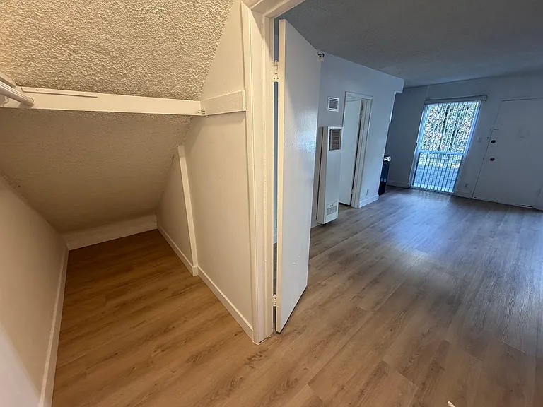 g11852 — Photo 8