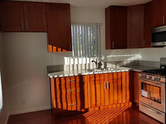 2nd image of 817 N Garfield Ave APT 7