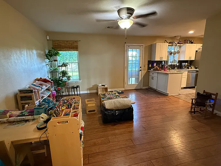 1405 W San Antonio St — Photo 10