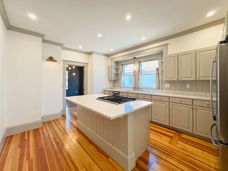 271 Atlantic St — Photo 9