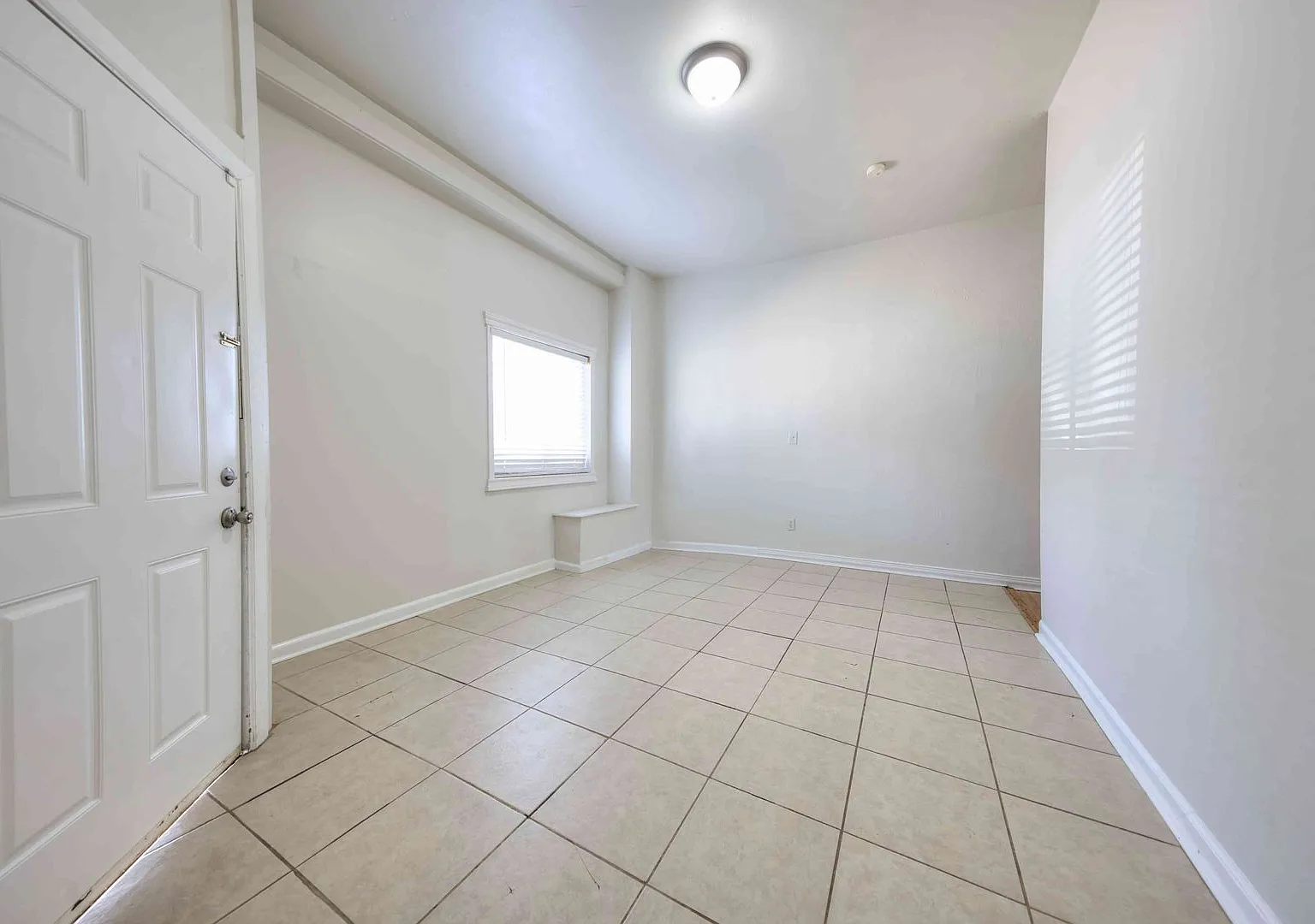 3652-54 Bates Street — Photo 3