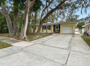 1021 Iroquois St, Clearwater, FL 33755
