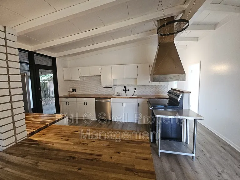 11 Brandywine Rd — Photo 4
