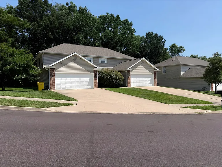 1912 N Orie Dr — Photo 2