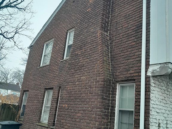 2nd image of 2597 W Eight Mile Rd