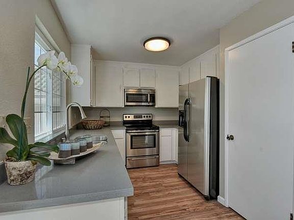 5th image of 1505 42nd Ave APT 33