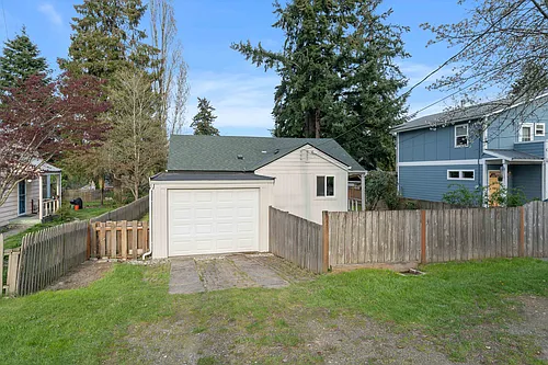 11742 20th Ave NE Photo 1