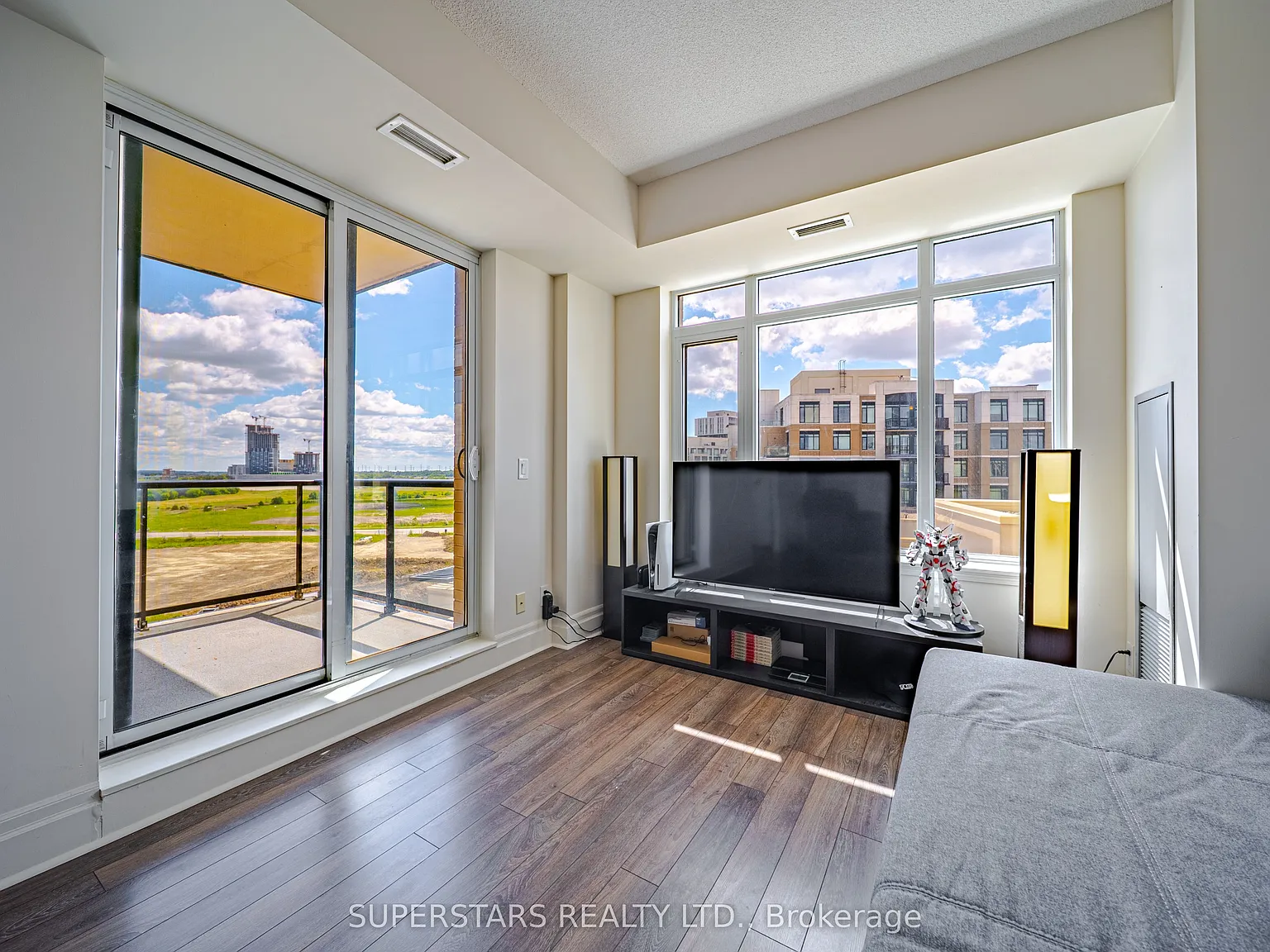 3 bed, $3,150 — Photo 4