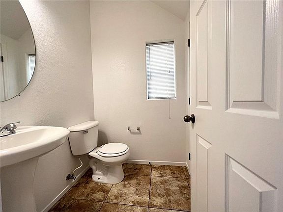 4th image of 10029 Bonterra Ave