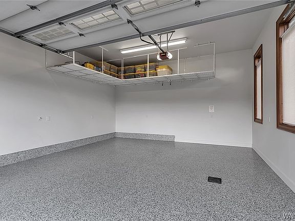 2nd image of 29 Grand View Trl