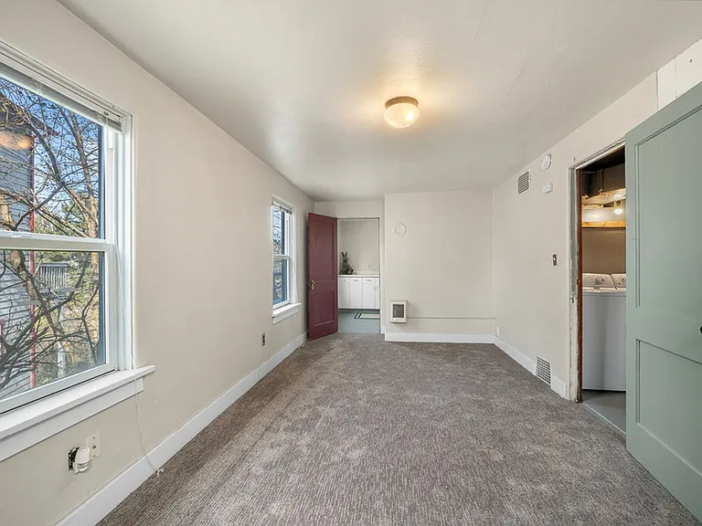 935 NE Maple St — Photo 18