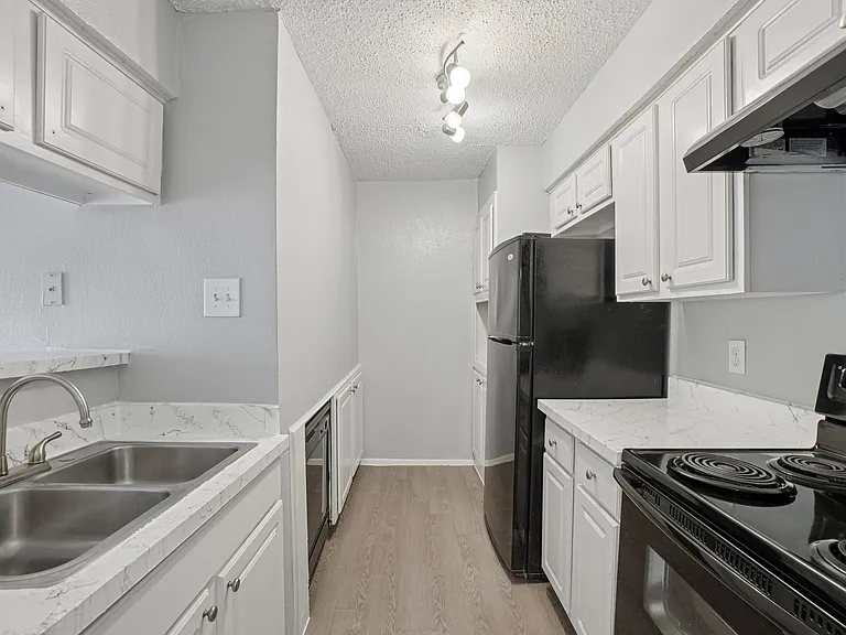 Don't Miss Out Biltmore Homes Leasing Fast — Photo 109
