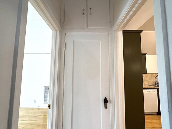 3rd image of 5526 San Francisco Blvd APT C