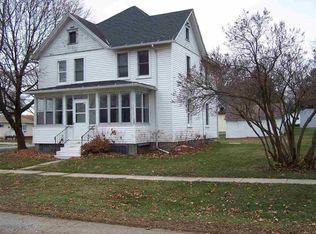 952 John St, Columbus, WI 53925