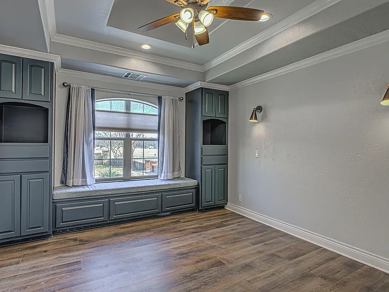 704 Poverty Dr — Photo 15