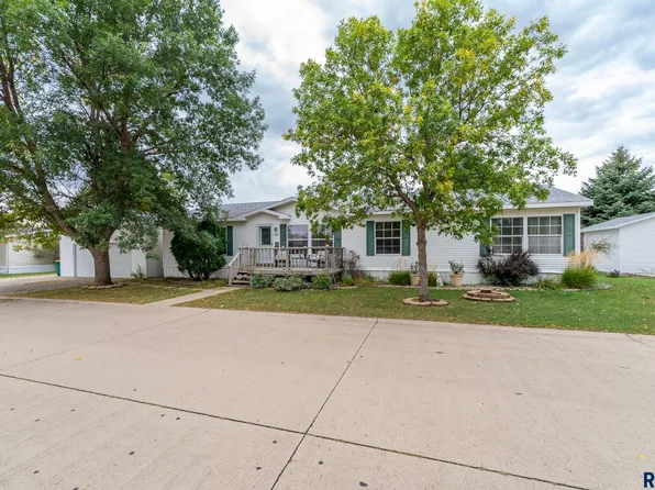 905 N Mayfield Pl, Sioux Falls, SD 57107