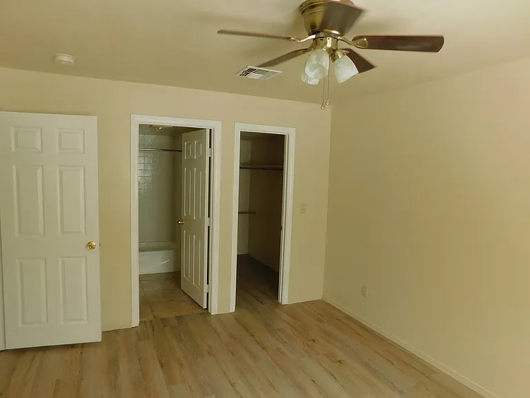601 Cabrillo Cir #429 — Photo 13