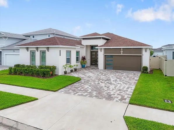 8809 Drummer Plank Dr, Wesley Chapel, FL 33545