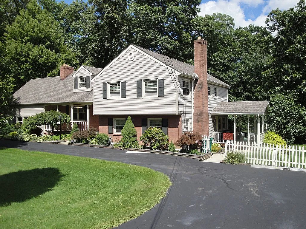 341 E Judy Lynn Dr photo 1