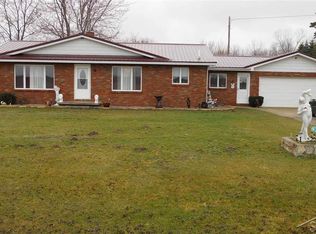 1108 S Murray Rd, Caro, MI 48723