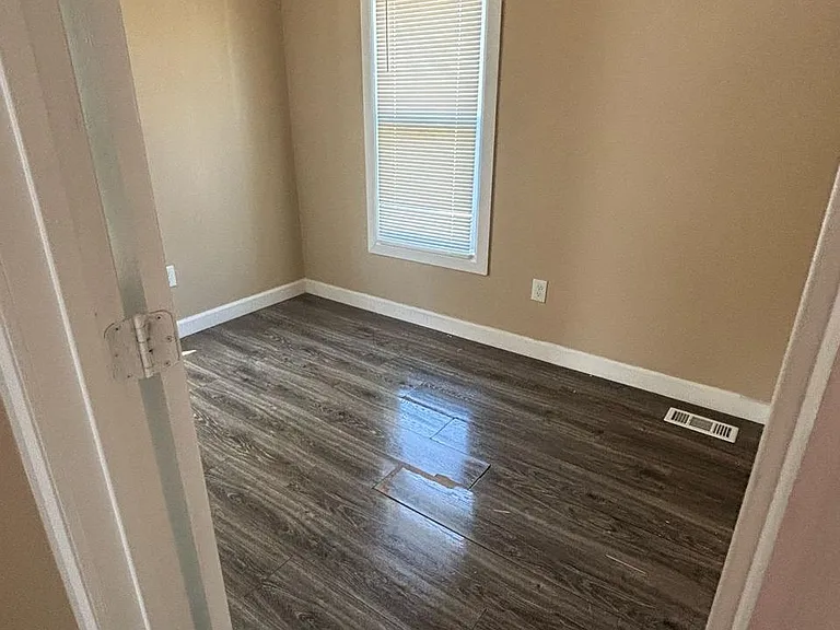 11548 Wayburn St — Photo 6