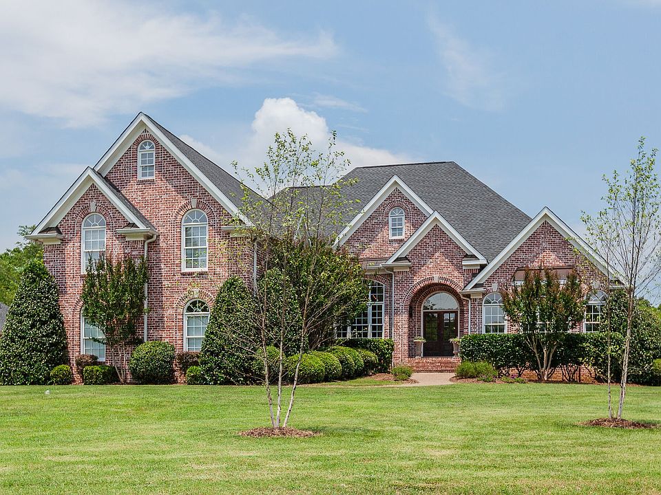 1st image of 812 Highgrove Cir