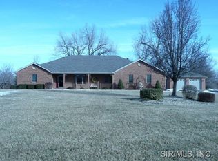 1115 Summer Creek Ln, Millstadt, IL 62260