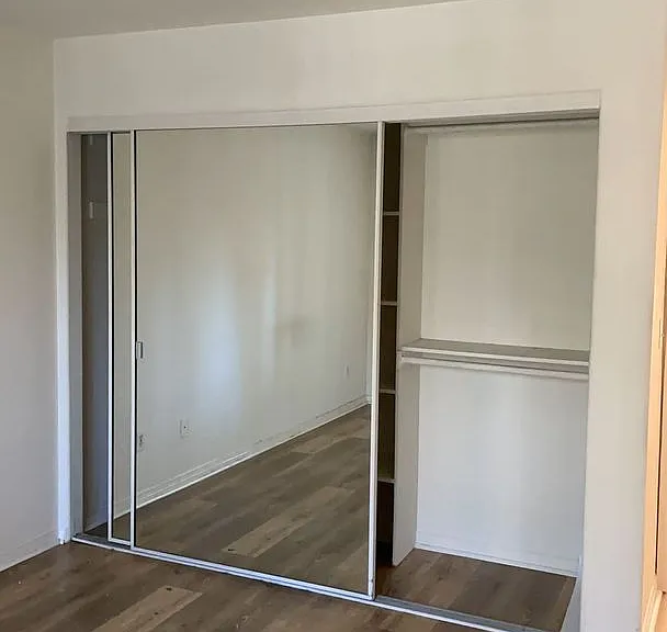 2050 S Bentley Ave — Photo 13