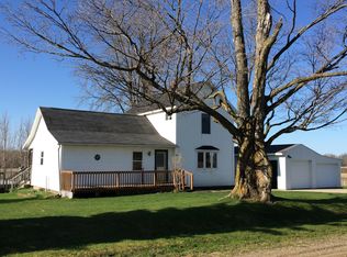 17025 Laketon Ave, Casnovia, MI 49318