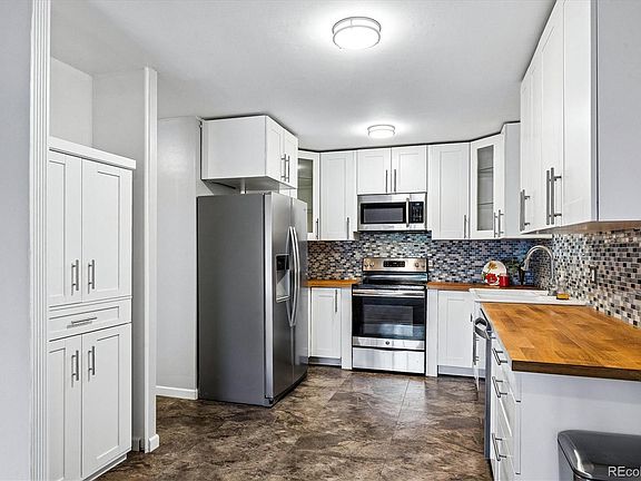 5th image of 715 S Clinton Street #2B