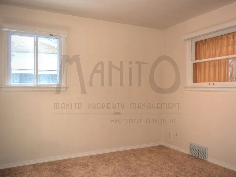 5127 N Walnut St — Photo 10