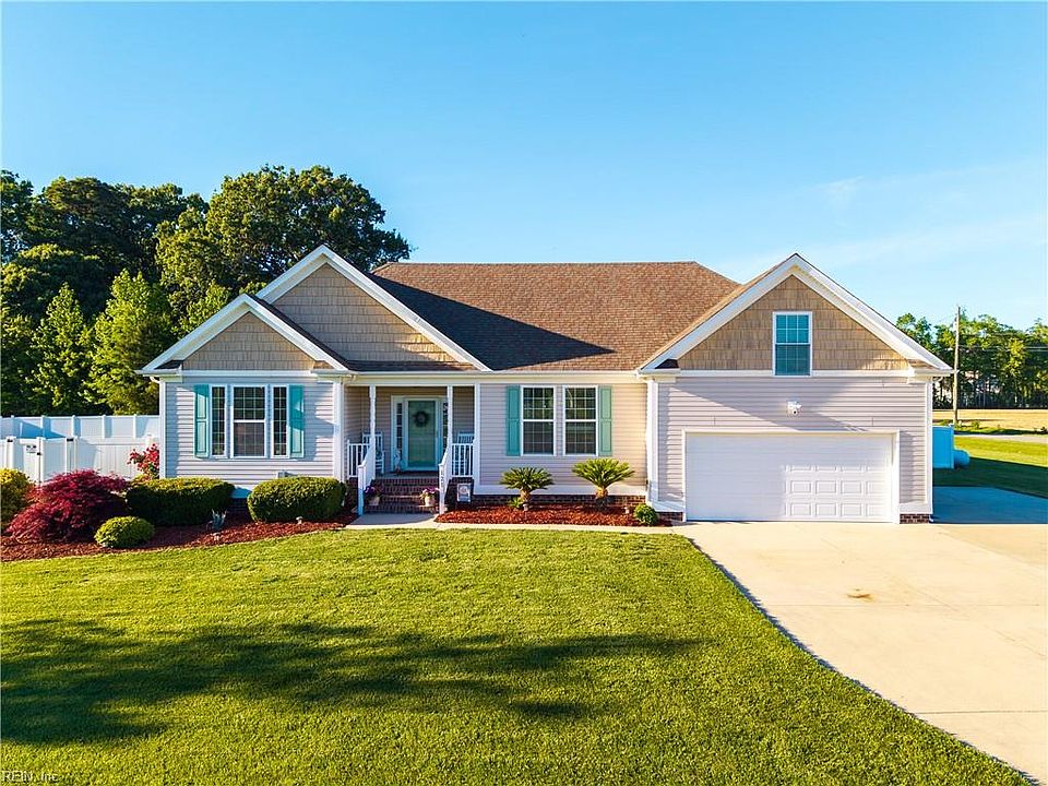 1st image of 121 New Colony Dr