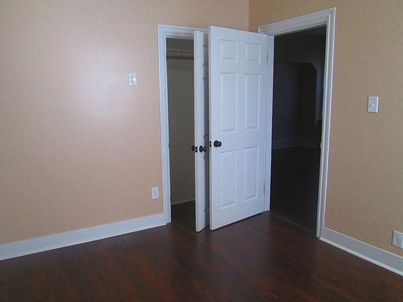 4th image of 640 Chalkstone Ave #1