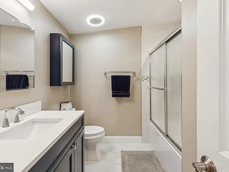 789 S 2nd St — Photo 37