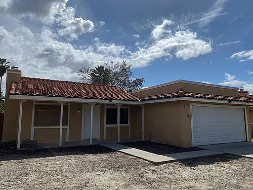41693 Royal Palm Dr Photo 1