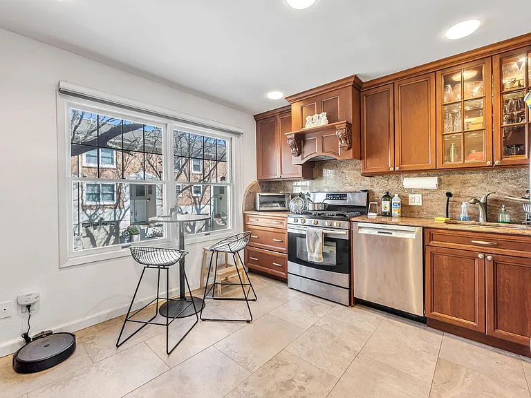 16 Grand Cove Way — Photo 3