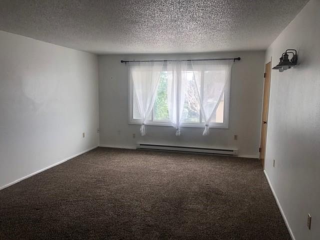 2nd image of 917 Alder St
