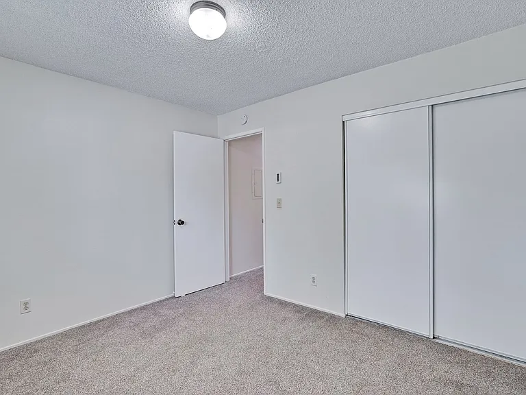1083 N Abbott Ave — Photo 17