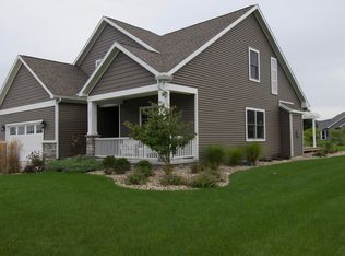 1956 Fox Prairie Rd, Saint Joseph, MI 49085