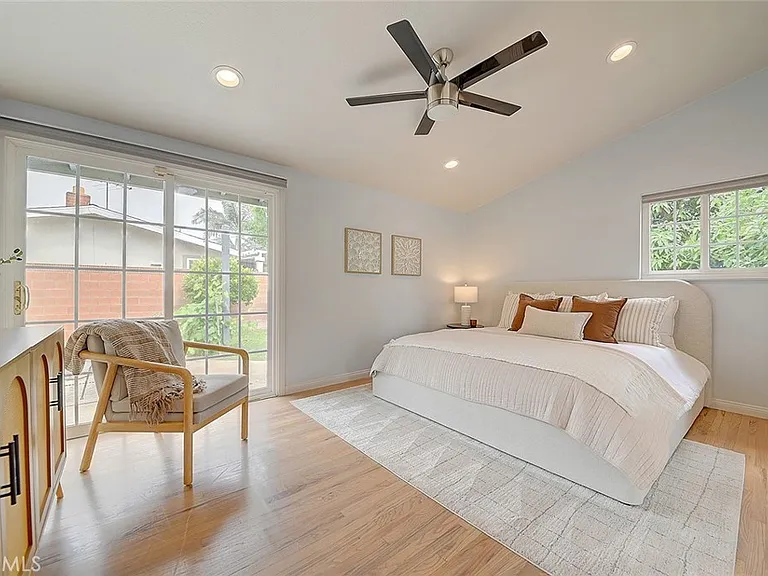 2044 W Spruce Ave — Photo 33
