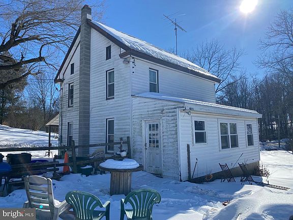 3rd image of 10400 Enfield Rd