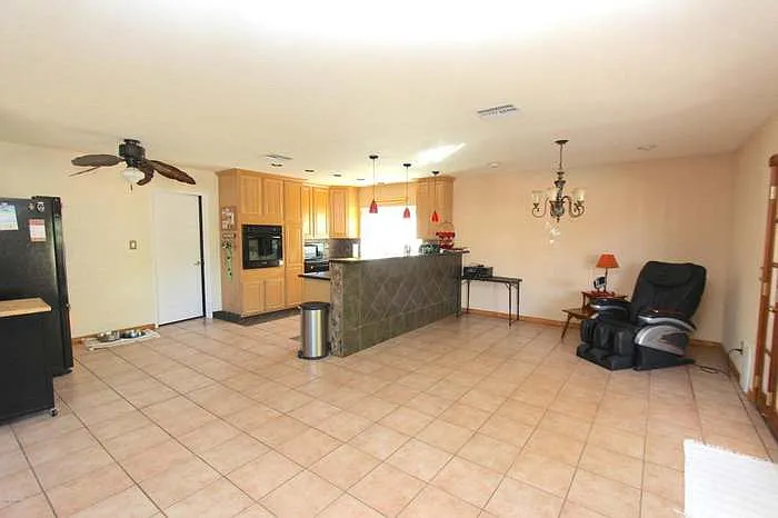 5160 E Waltann Ln — Photo 7